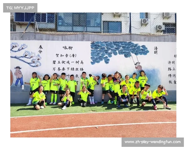 小球童的默默付出成就比赛精彩瞬间与运动员荣耀 小球童的默默付出成就比赛精彩瞬间与运动员荣耀
